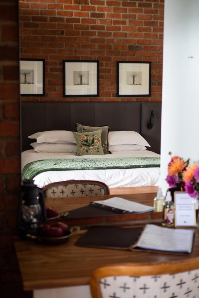 Liedjiesbos Urban Olive Farm Bed and Breakfast Bloemfontein Exteriör bild